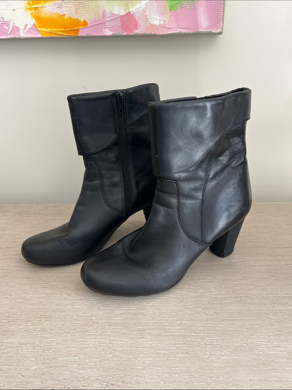 Born women's Cari black leather cuffed heeled boots size 9